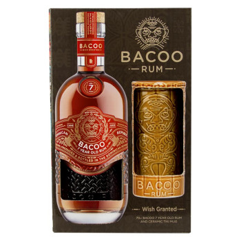 Bacoo 7Y 0,7L 40% Giftbox