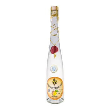 Karfíkův dvůr Koštický Peach spirit 0,5 l 44%